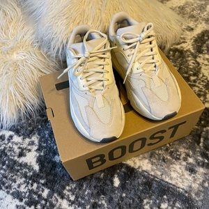 YEEZY BOOST 700’s ANALOG